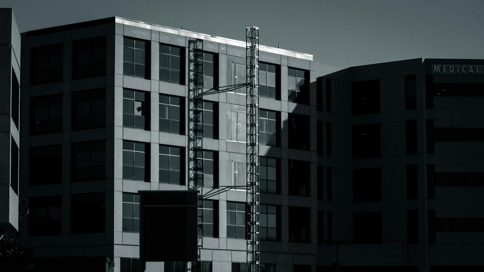 Asbestos Exposure at Beaumont Hospital Dearborn — Dearborn, Michigan: What Workers and Tradesmen Need to Know