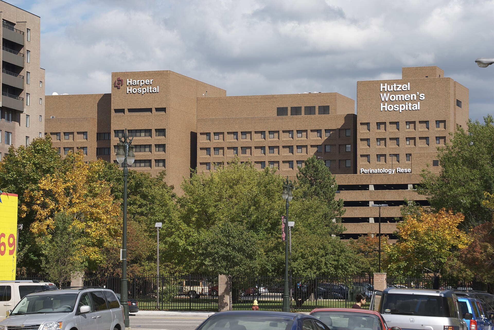 Michigan Asbestos Attorney for Hutzel Women's Hospital Workers — Detroit Mesothelioma Lawyer for Tradesmen
