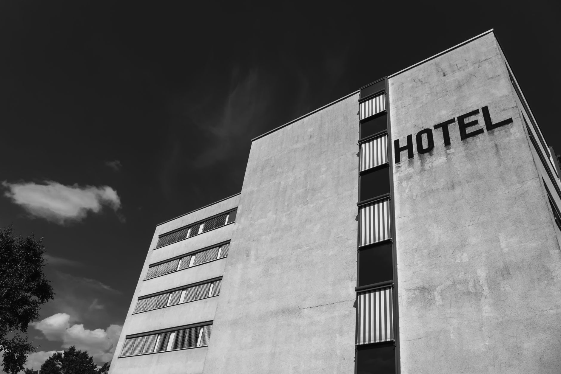 Asbestos Exposure at Macomb-Oakland Regional Medical Center — Warren